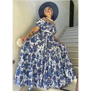 Caroline constas Blue White garden Floral maxi Dress med